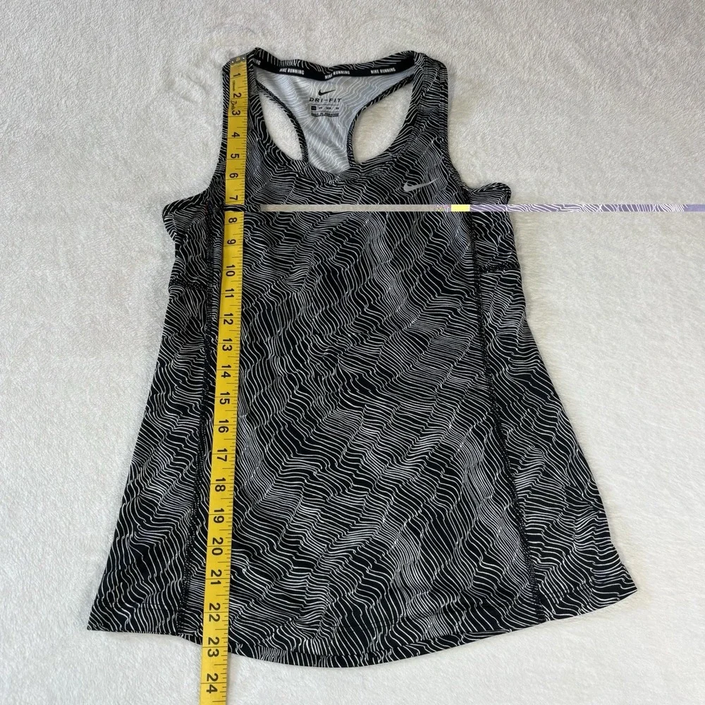 Nike Women Running Racerback  Size XS Black And White Zebra Ripple Dri-fit